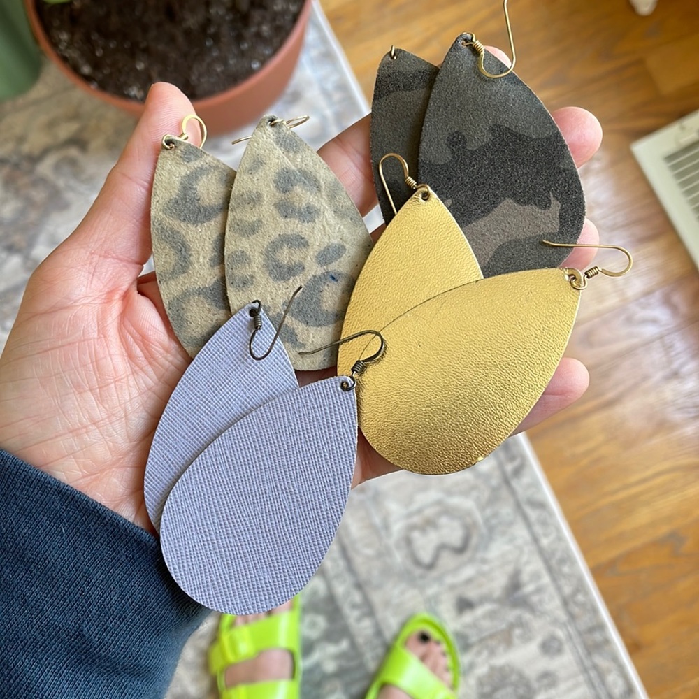 ⭐️ 2 for $30 Four pack nickel and suede teardrop earrings no